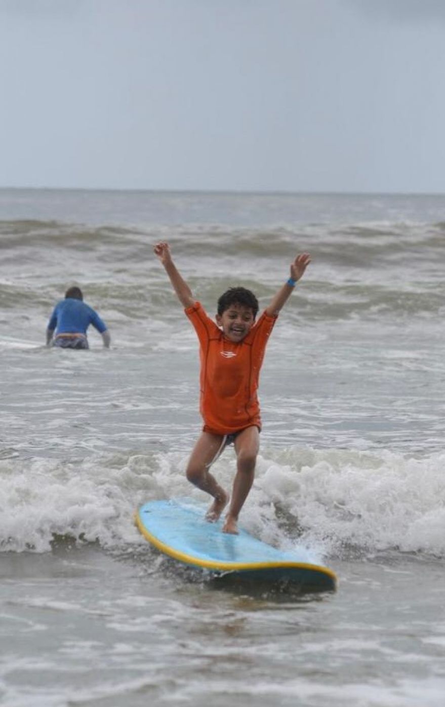 5º Festival Nacional de Surf para Autistas bate recorde e emociona atleta mundial
