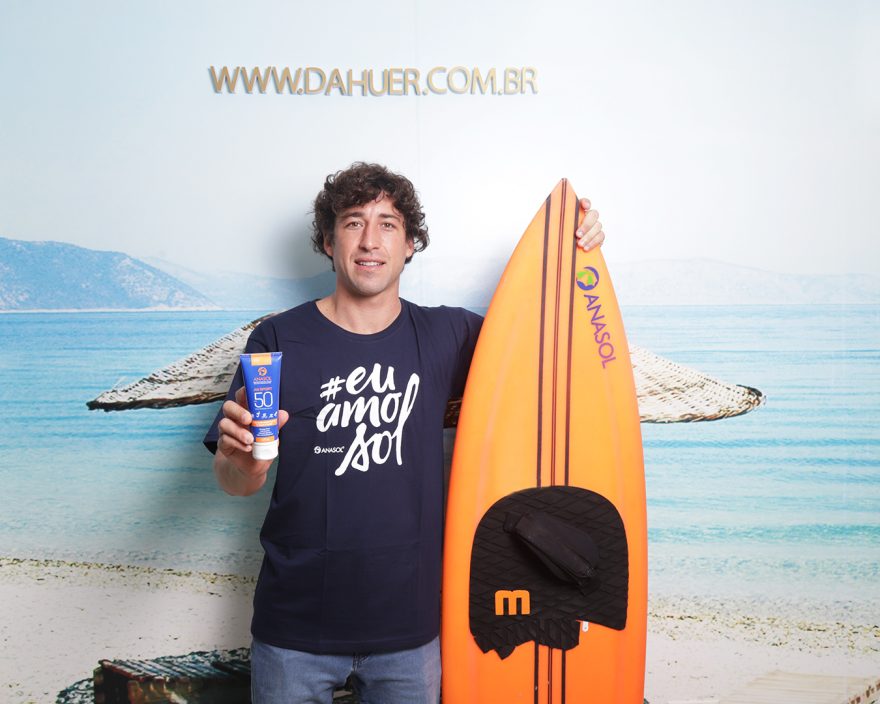 DOS MARES DE SANTA CATARINA PARA AS BIG WAVES DE NAZARÉ