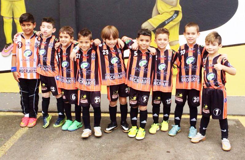 Equipe de futsal Sub-07 vence mais duas partidas