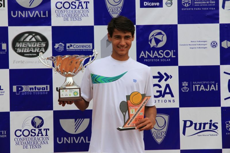 Igor Marcondes e Thaísa Pedretti vencem a Copa Santa Catarina Internacional de Tênis
