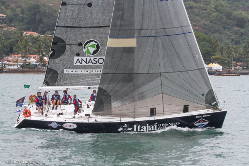 Itajaí Sailing Team fica em 2ª lugar geral do Ilhabela Sailing Week