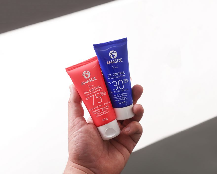Pele oleosa precisa de proteção (e hidratação!)