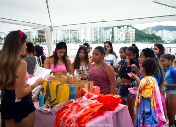 DAHUER SEMPRE COM VOCÊ E A ASSOCIAÇÃO DE SURF FEMININO