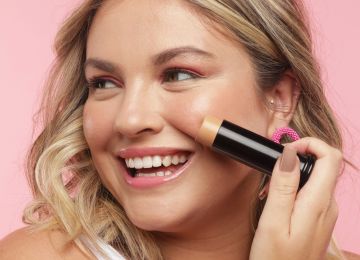 Prática e multifuncional: Hidrabene Base Sssstick!