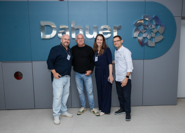 Pré-lançamento da linha Anasol Todo Santo Dia reúne clientes e parceiros na Dahuer