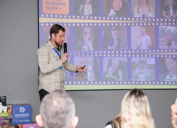 Pré-lançamento da linha Anasol Todo Santo Dia reúne clientes e parceiros na Dahuer